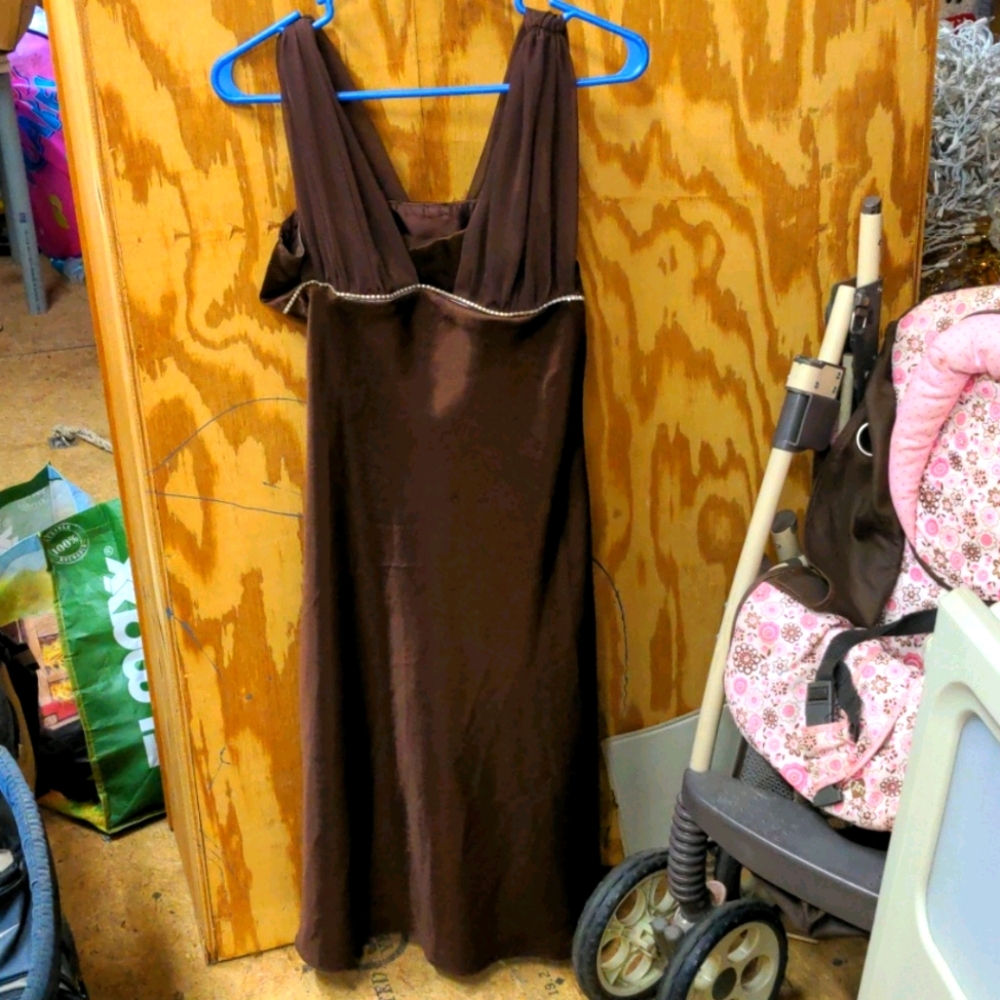 Brown dress